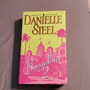 COPY - Danielle Steel softcover~ Bungalow 2